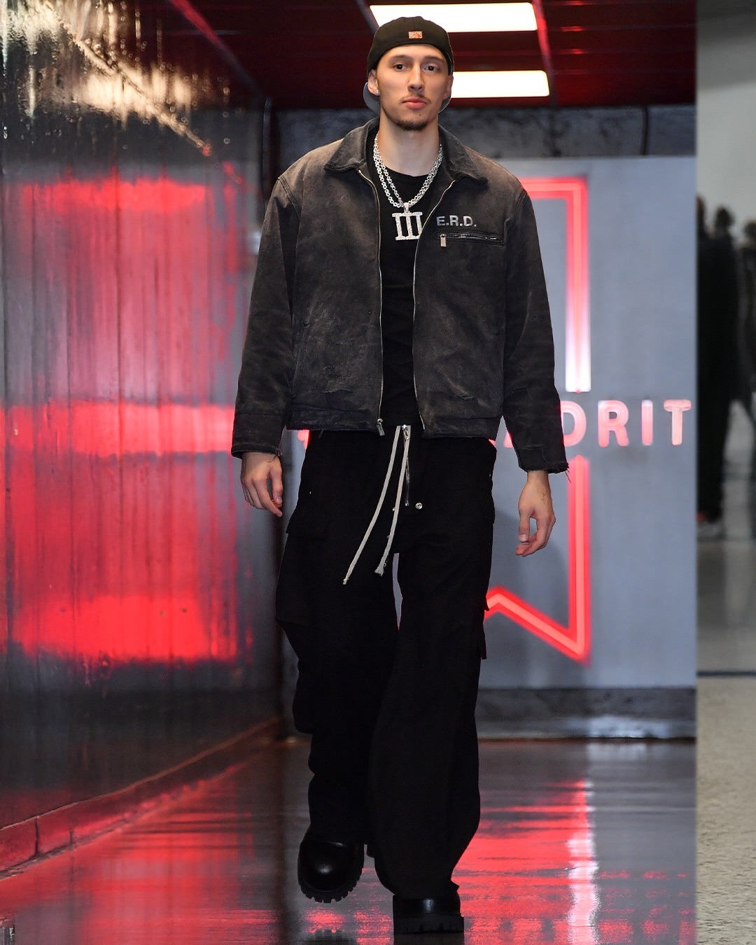 Lindy Waters III_2 Enfants Riches Deprimes_Black Washed Distressed Woman Printed Zipped Cotton Jacket – Looks