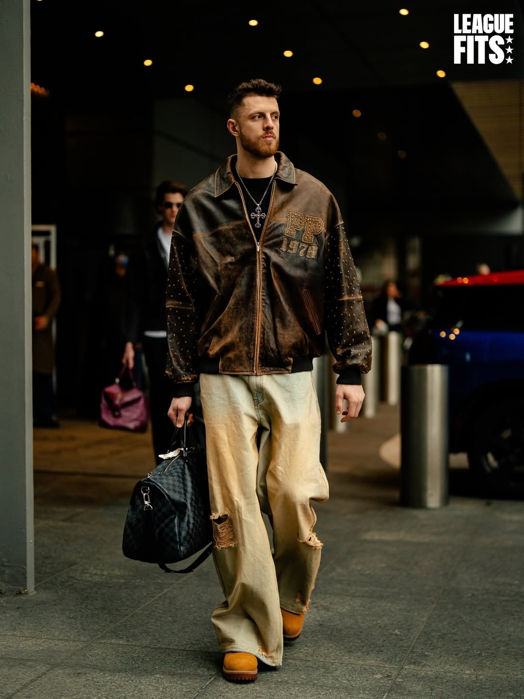 Isaiah Hartenstein_outfit